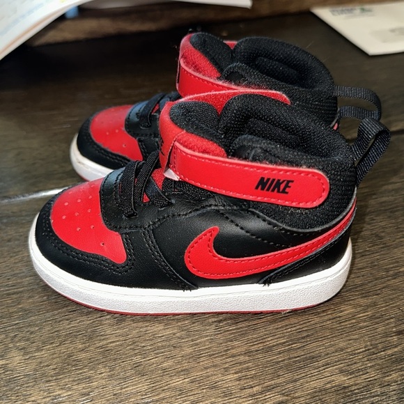 Nike Court Borough Low (TDV) Red & Black size 6C - Picture 3 of 5